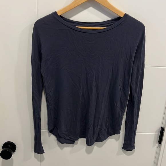 Aritzia Wilfred long sleeve open back top size XS - Picture 2 of 13